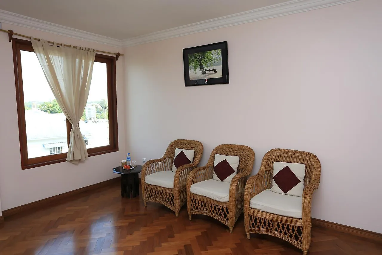Mango Hill Inn Tadagyi 0*, Янгон